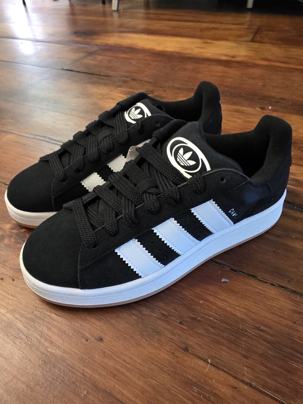Adidas Campus 00s Black White Gum Youth Size 7/8.5Wmns NEW w/ Extra White Laces